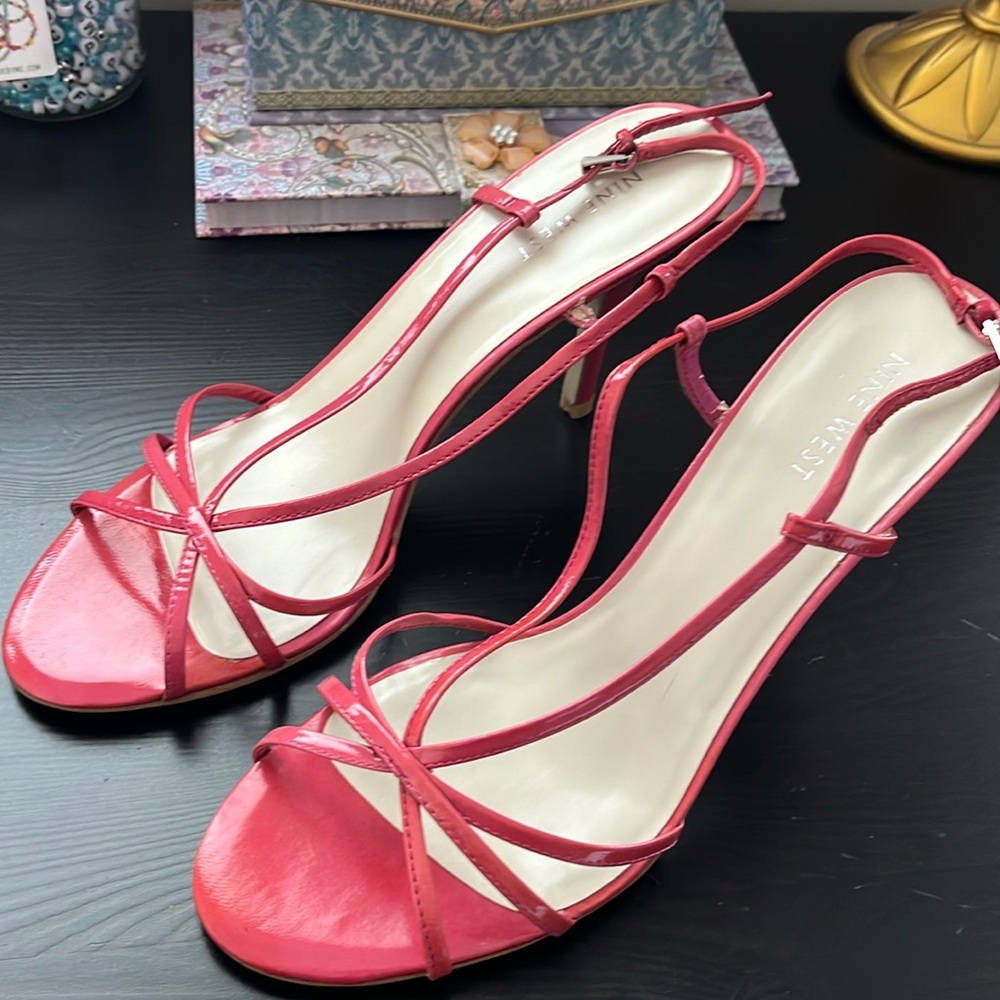 Brand new NINE WEST Women’s Kitten Heel/ Size 7.5